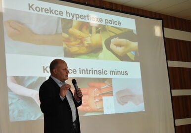 Chirurgická rekonstrukce horních končetin opět v Parapleti