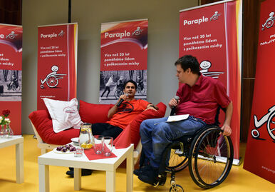Host pod Parapletem - Radek Banka, Anna Krátká