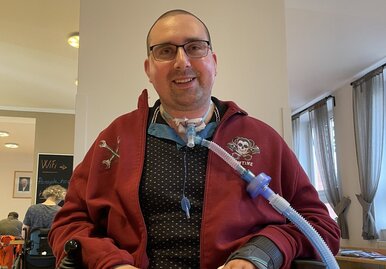 Daniel - Moje přání je zvednout pravou ruku k ústům, potom už by šlo všechno
