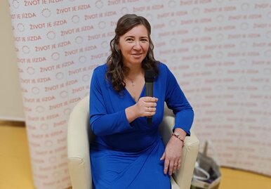 Host pod Parapletem - Petra Lecnarová